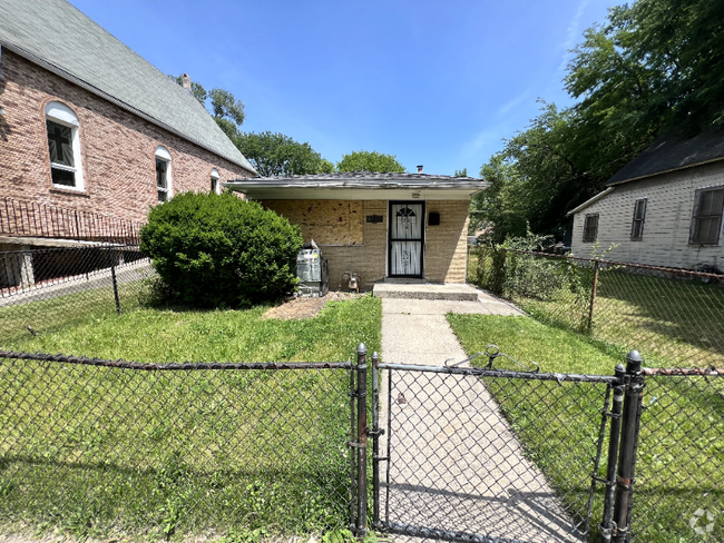 Building Photo - 8809 S Harvard Ave Rental