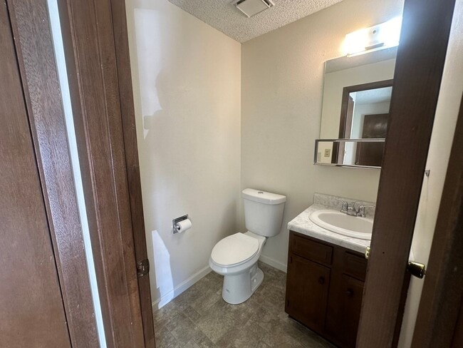 Photo - 514 W 42nd St
