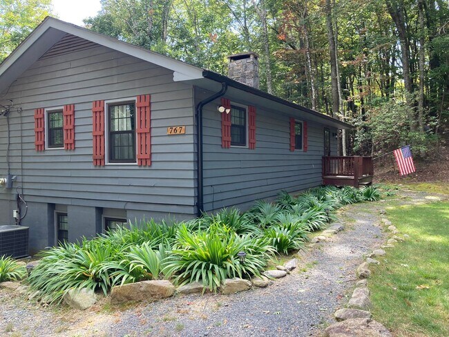 767 Hawk Ridge Road - 767 Hawk Ridge Road House