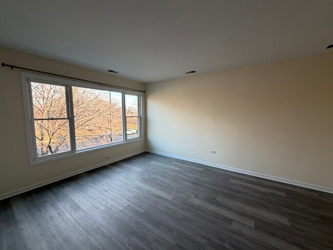 Photo - 6323 W Fullerton Ave Unit 2