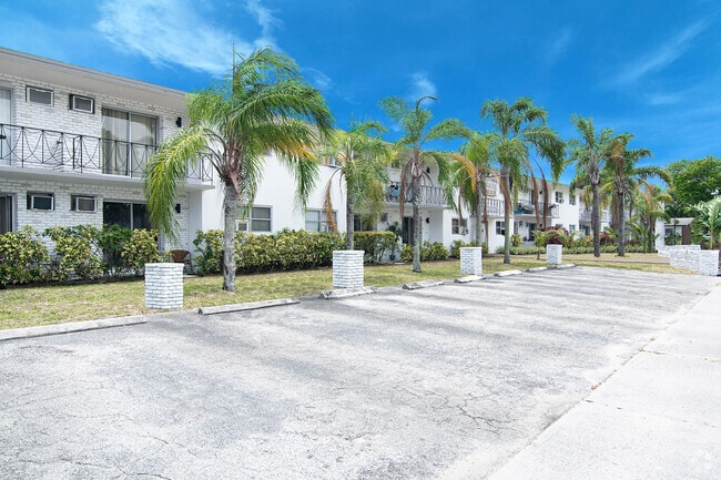 Building Photo - 6150 SW 37th St Unit 00 Rental