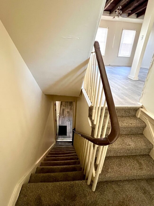 Photo - 253 N Mulberry St Unit Apt 2