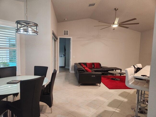 Photo - 2564 Sandy Cay