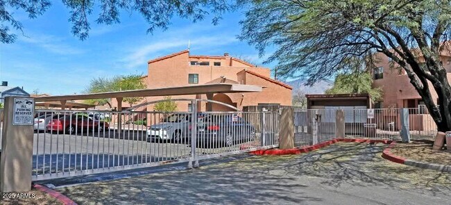 Photo - 1745 E Glenn St Unidad Apt 220