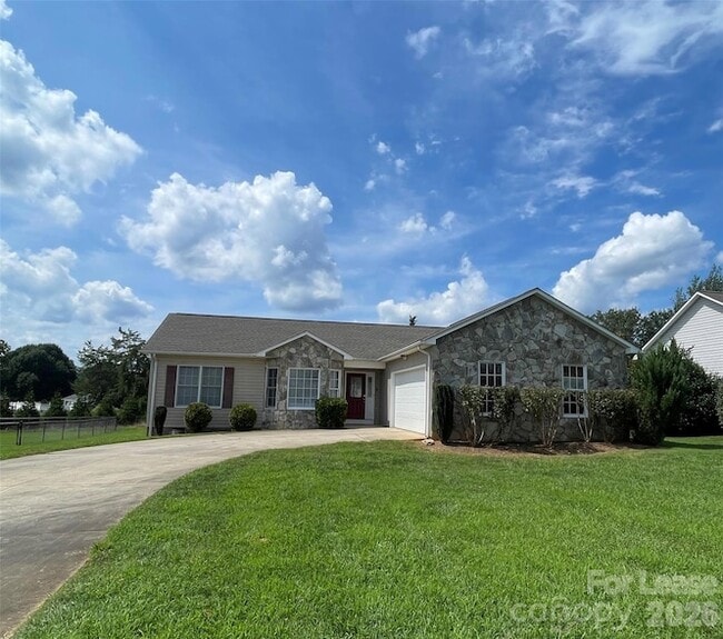 Building Photo - 1444 Farmington Hills Dr