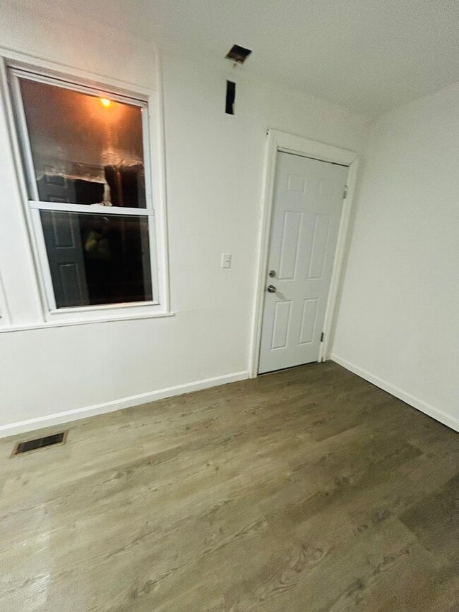 Photo - 118 County Rd Unit 118 County Road-left side