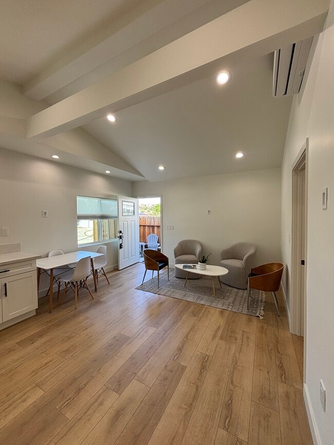 Photo - 6038 Maury Ave Unidad ADU