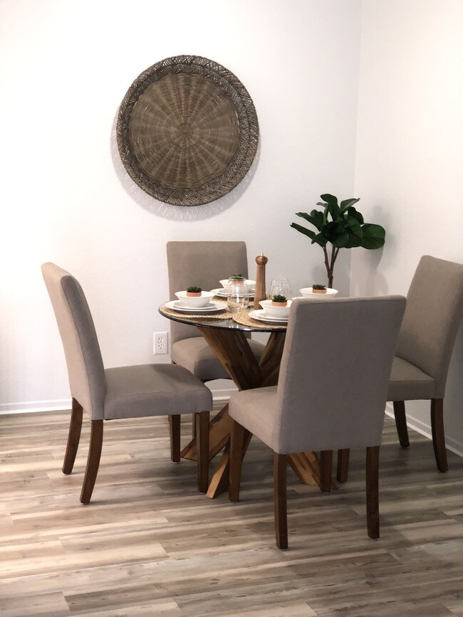 Photo - Goodmanor Apartments