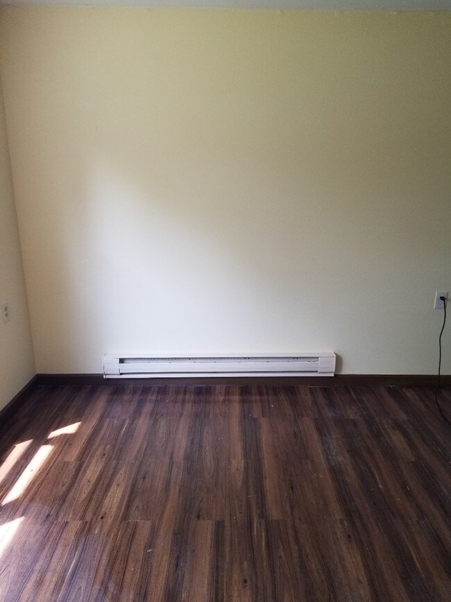 Photo - New Eastlawn Apartments