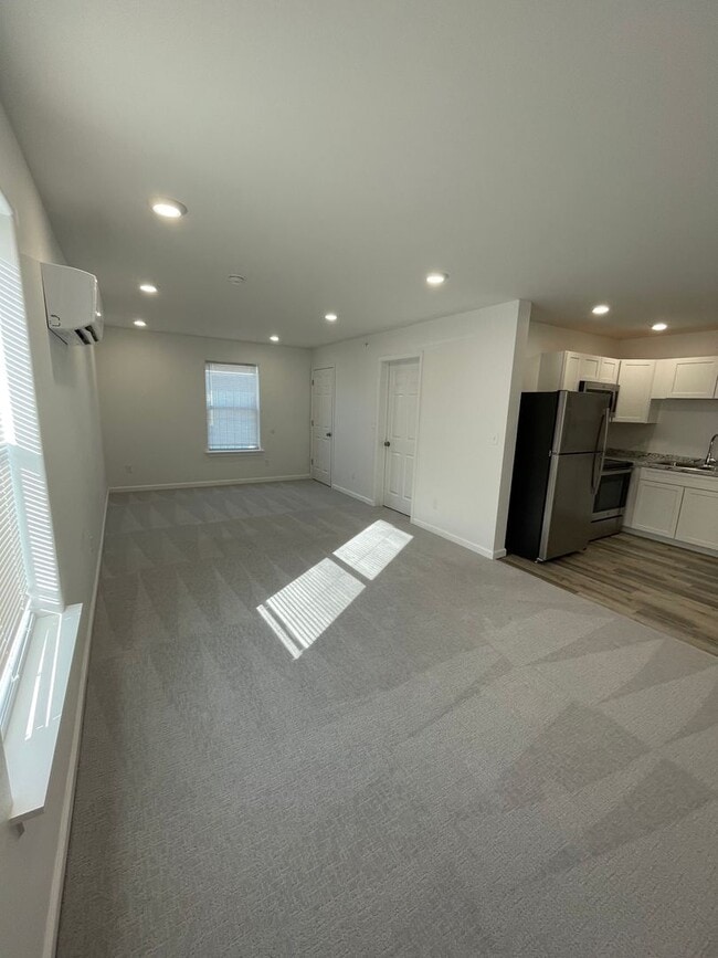 Photo - 413 E Doxey St