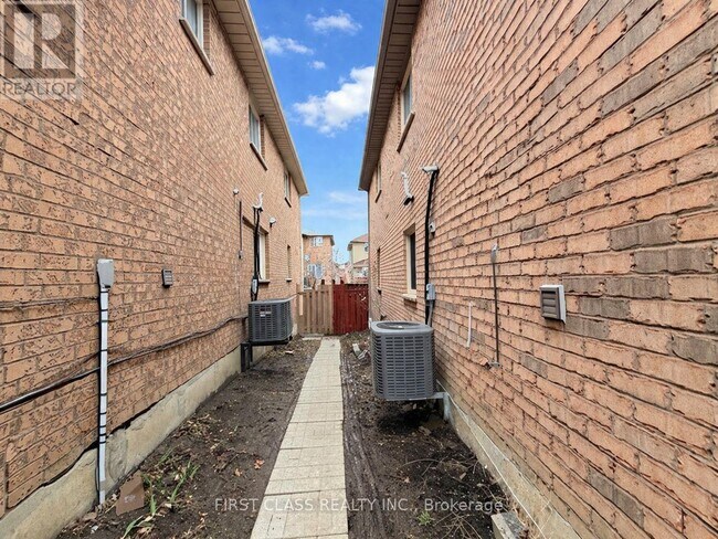 Photo - 5323 Red Brush Dr