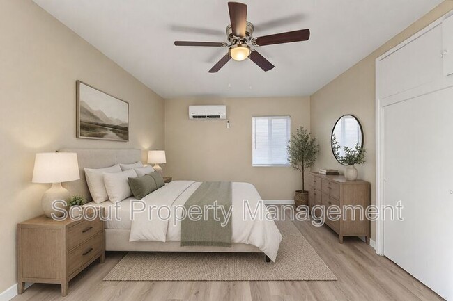 Photo - 230 W Whittier Ave