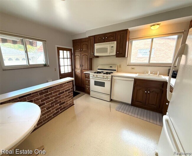 Photo - 7627 Rosemary St