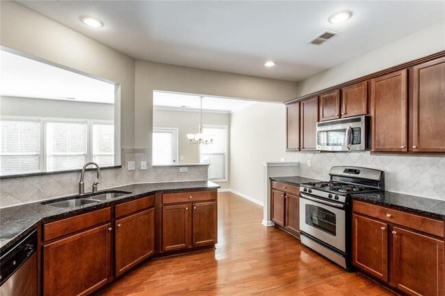 Photo - 2105 Greencrest Cir