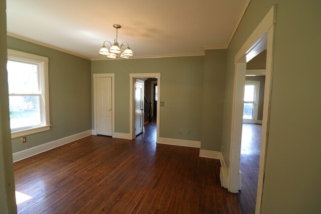 Photo - 1319 E 12th St House