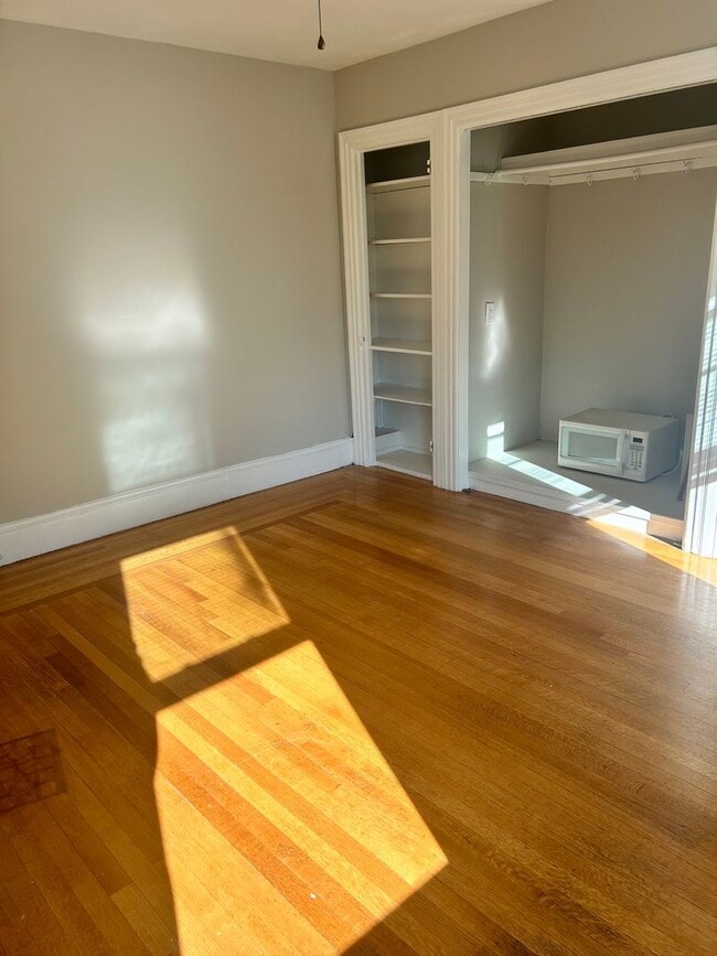 Photo - 176 Arnold Ave Apartment Unit 176 Arnold Ave  #2R