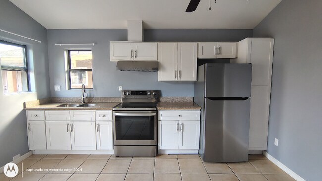 Photo - 7038 W Fillmore St