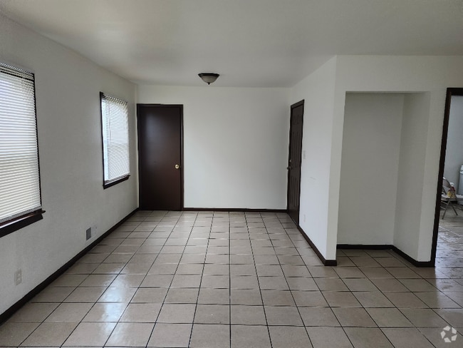 Building Photo - 7210 W Hampton Ave Unit 7210 Rental