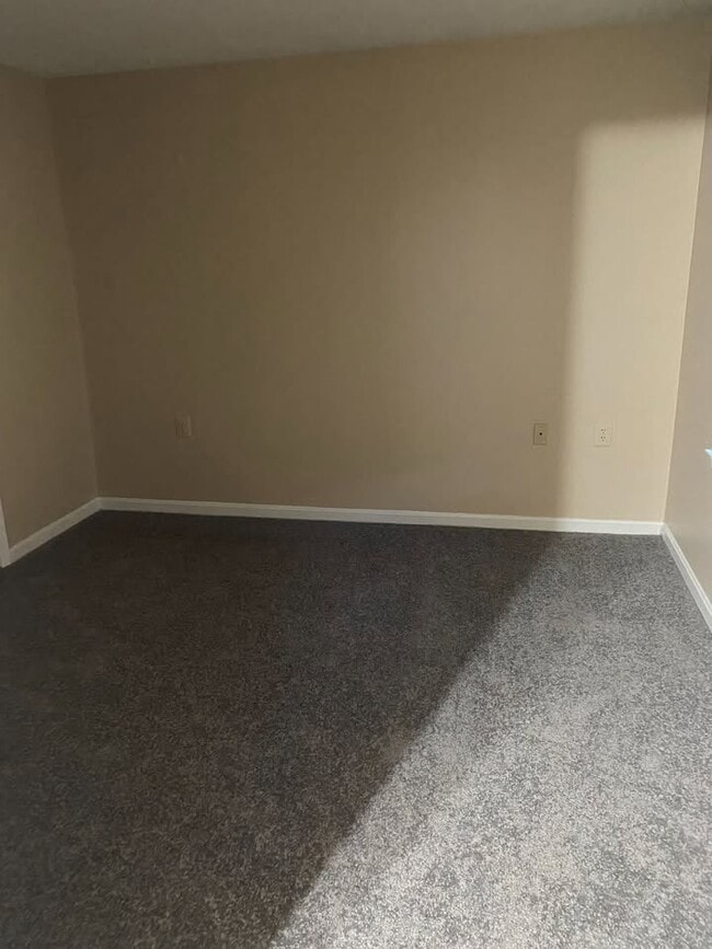 Bedroom 1 - 10024 Vanderbilt Circle Unit 2
