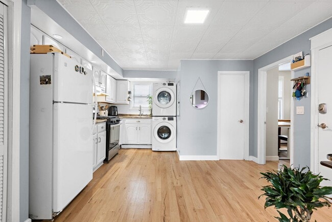 Photo - 210 Adams St Unit 3