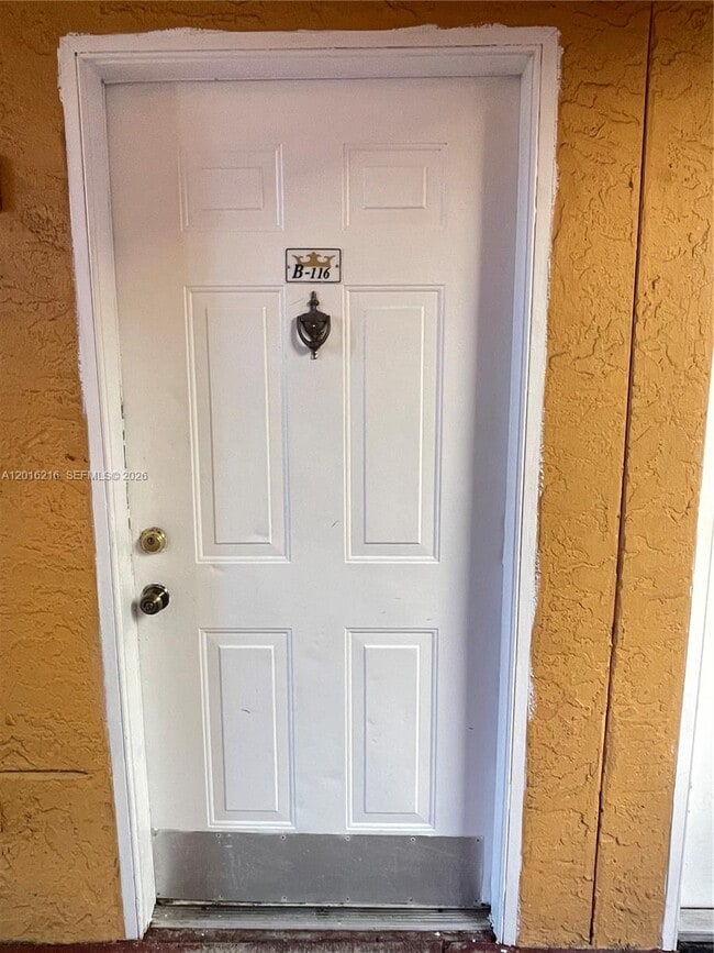 Photo - 6255 SW Kendale Lakes Cir Unit 116