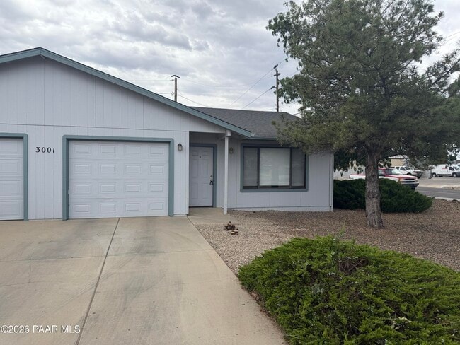 Building Photo - 3001 N Majesty Dr Unit #B