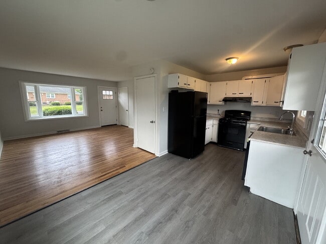 Photo - 118 Richards Ave