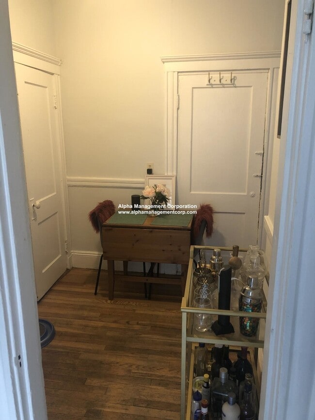 Photo - 10 Lothian Rd Unit 7