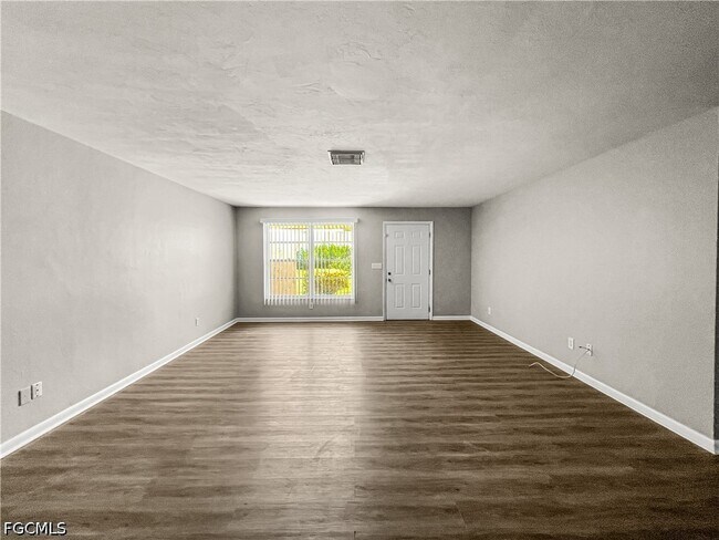 Photo - 4511 SE 5th Pl