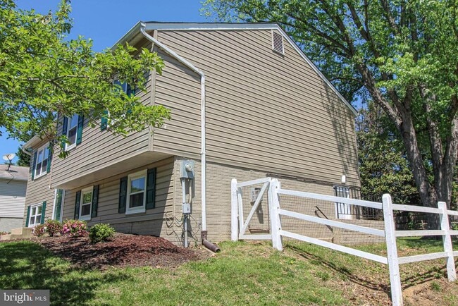 Photo - 24201 Bush Hill Rd