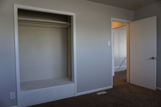 Photo - 3543 Valley Heights Dr Unit Dr#4