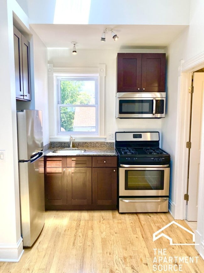 Photo - 1822 S Throop St Unidad 3RW