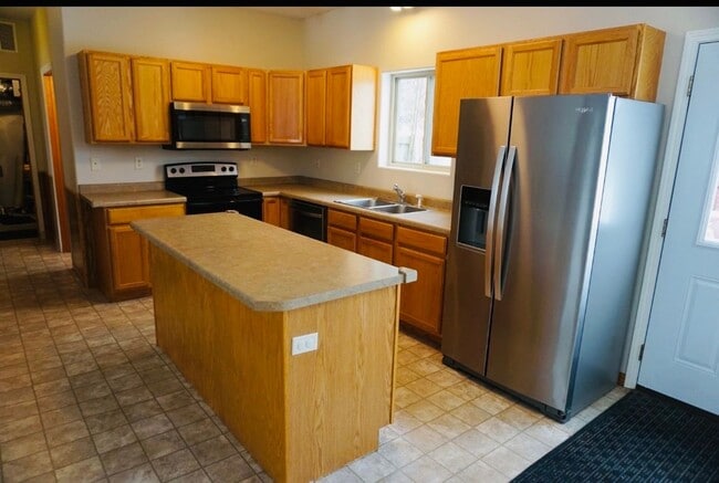 Photo - 3 Bedroom/ 1 Bath Home