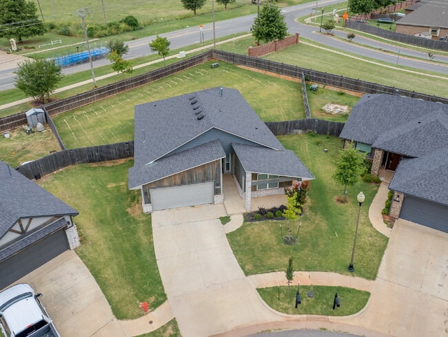 Photo - Modern Home on Large Lot!