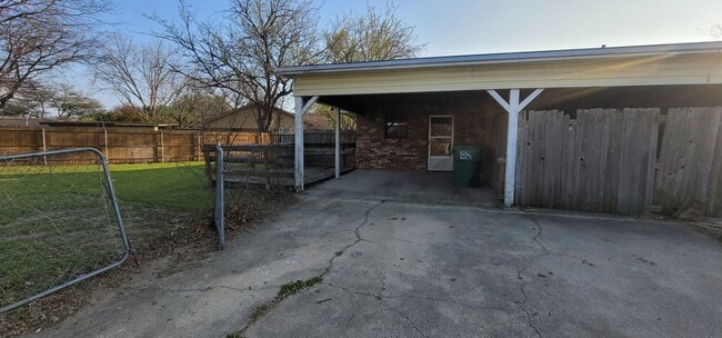 Photo - 3 Bedroom and 2 Bath Duplex with Carport a...