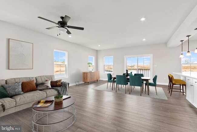 Photo - 105 Weston Dr