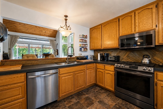 2116 Bernina Dr
