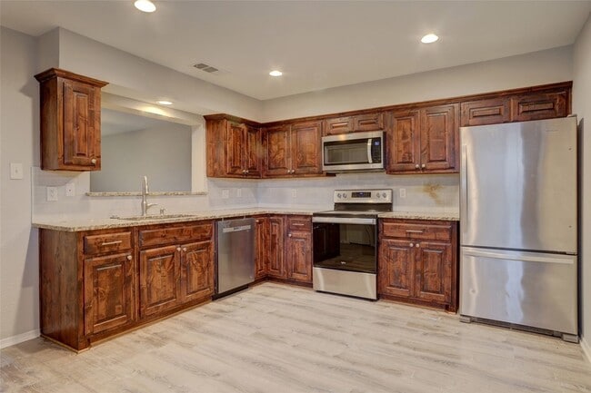 Photo - 711 Wolftrap Dr