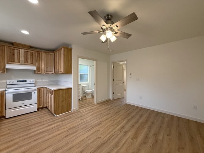 Photo - 535 W 1st Ave