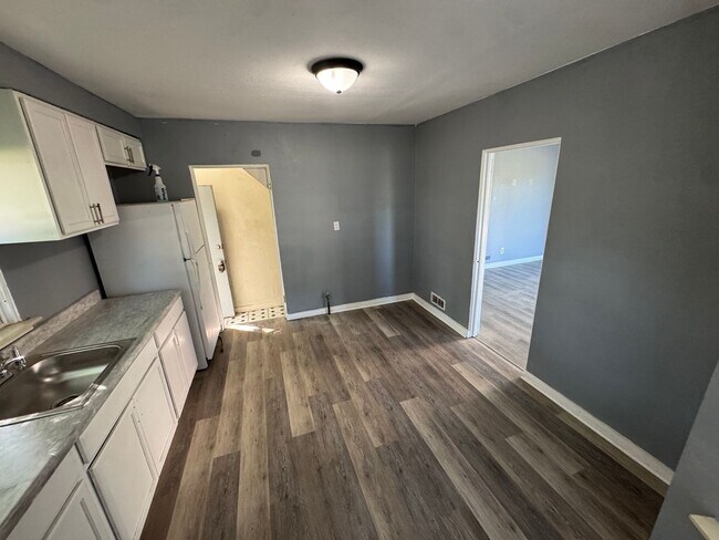 Photo - House in Peoria 3 BR / 2 BA Available Now