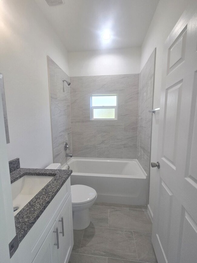 Photo - Brand new 4/2/2  House