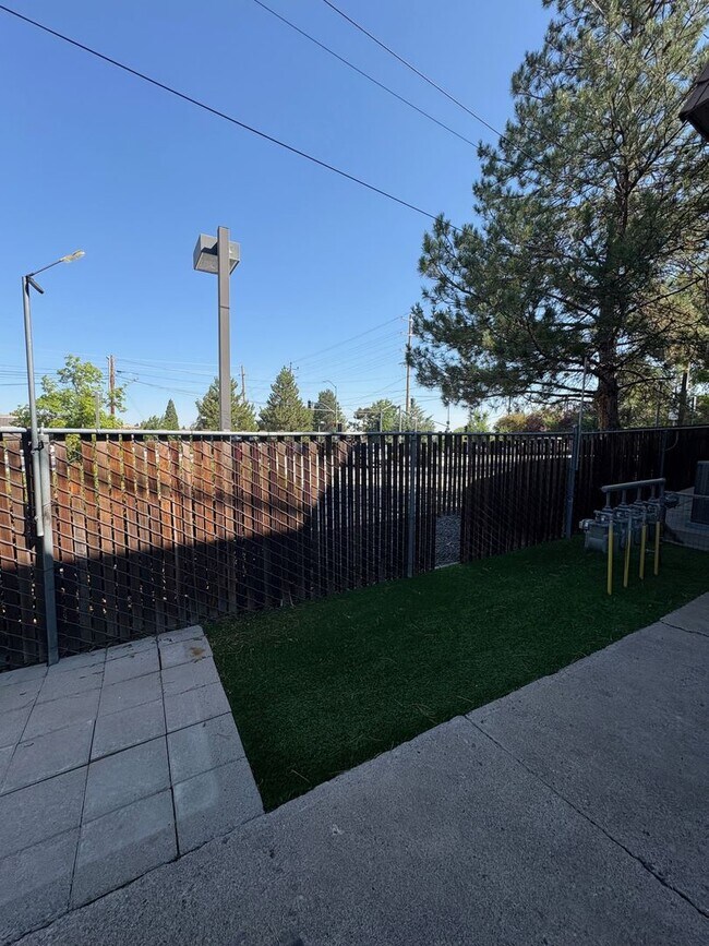 Photo - No Utilities Studio apartment with full Ki...