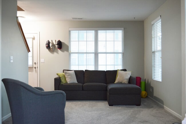 Photo - 225 W Washington St