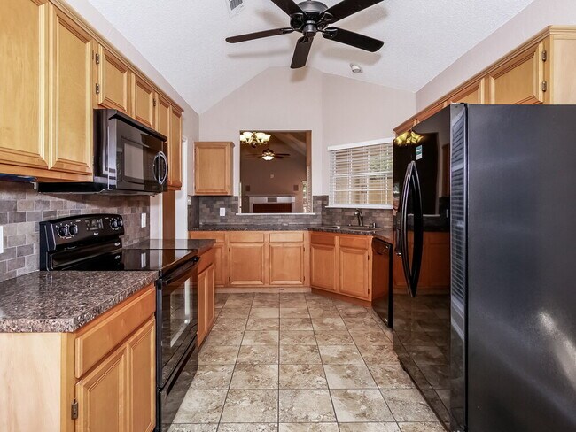 Photo - 952 Azalia Dr House