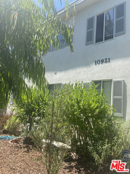 Building Photo - 10921 National Blvd Rental