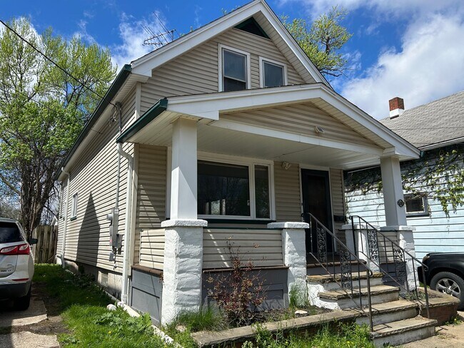 Photo - 3430 E 73rd St