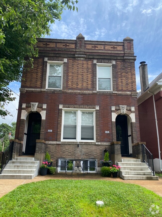 Building Photo - 3636 Commonwealth Ave Unit 3636 Commonwealth Ave Rental