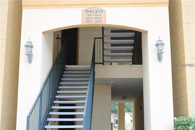 Building Photo - 5620 Pinnacle Heights Cir Unit 103