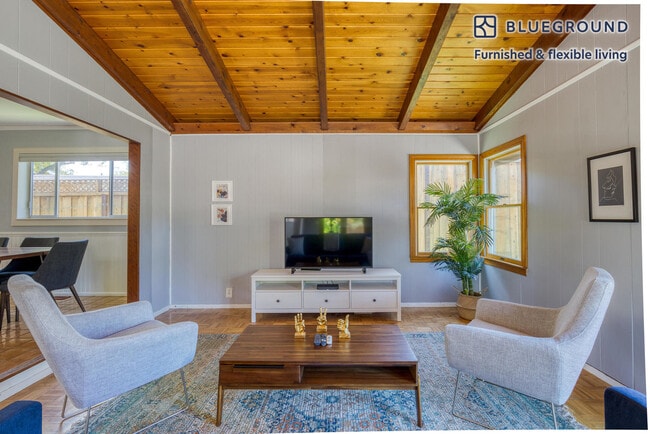 Building Photo - 2347 Sunny Vista Dr Rental
