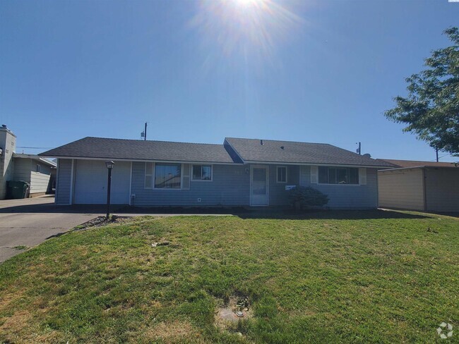Building Photo - 305 S Mayfield St Rental
